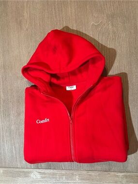 Comfrt Women's Red Zip-Up Hoodie